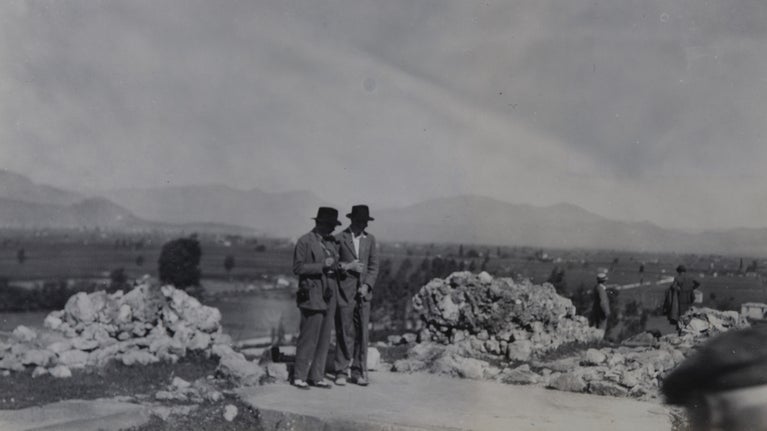 Harold with son Nigel Nicolson in Tiryns, Greece